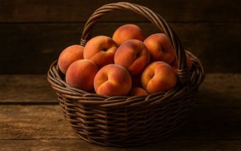 What peaches are best for making moonshine